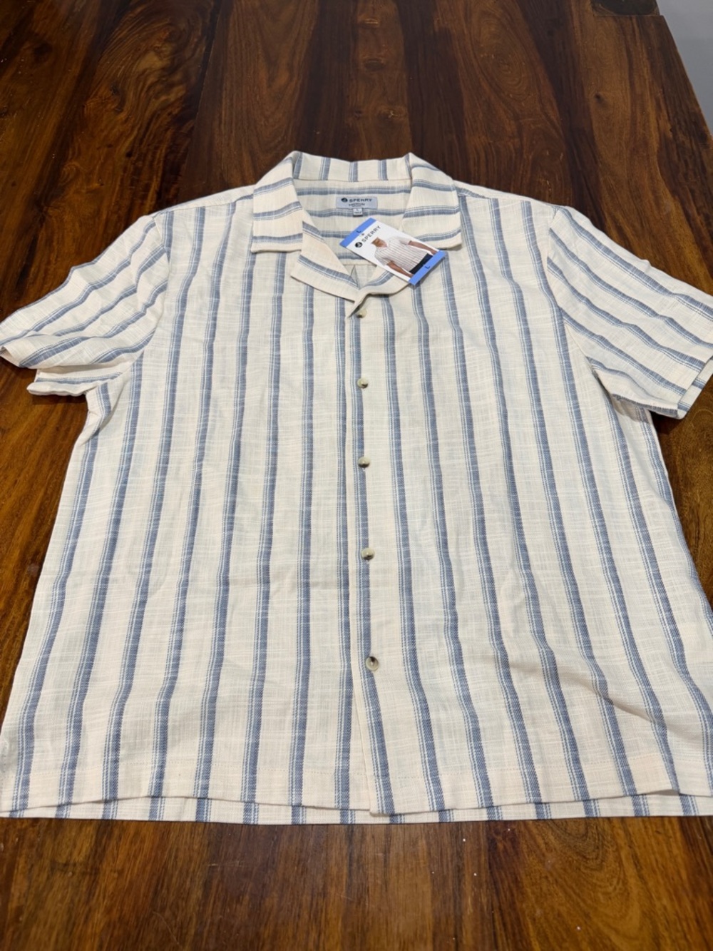 Sperry Cream and Blue Vertical Stripe Short-Sleeve Button-Up Shirt L